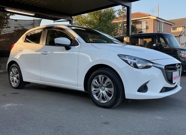 
								MAZDA DEMIO 15 S 2018 full									