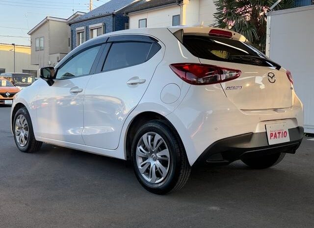 
								MAZDA DEMIO 15 S 2018 full									