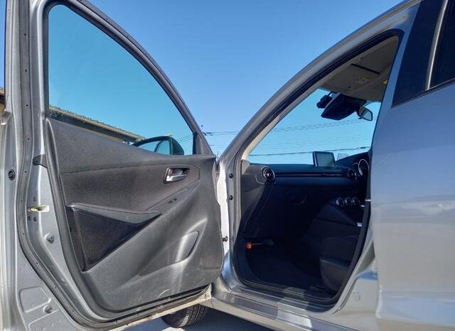 
								MAZDA DEMIO XD BLACK TOURING 2016 full									