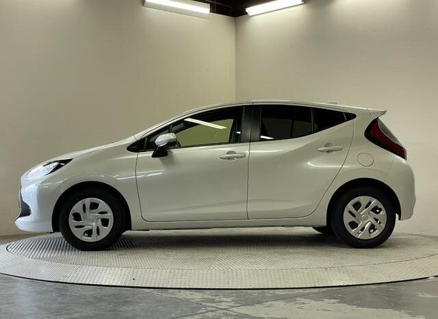 
								TOYOTA AQUA 2024 full									