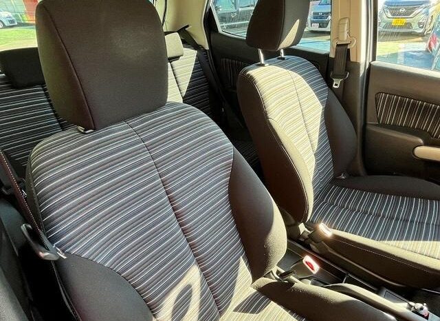 
								MAZDA DEMIO 13-V HID EDITION  2011 full									