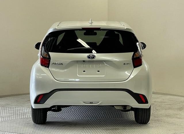 
								TOYOTA AQUA 2024 full									