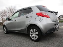 
										MAZDA DEMIO 13C 2013 full									