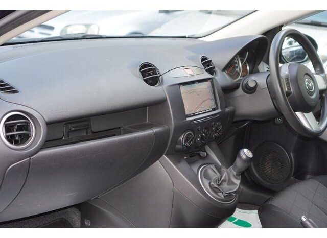 
								MAZDA DEMIO 15C 2013 full									