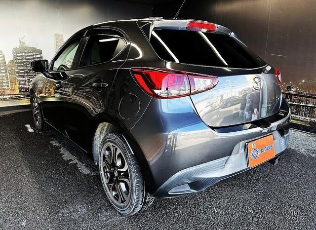 
								MAZDA DEMIO XD TOURING 015 full									