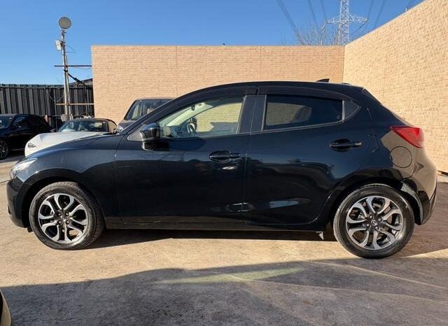 
								MAZDA DEMIO XD BLACK TOURING 2016 full									