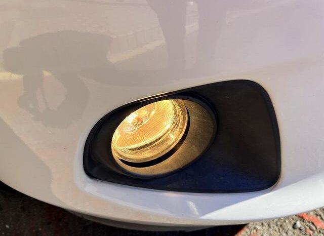 
								MAZDA DEMIO 13-V HID EDITION  2011 full									