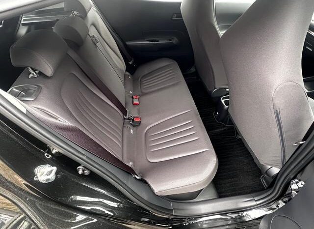 
								TOYOTA AQUA 2024 full									