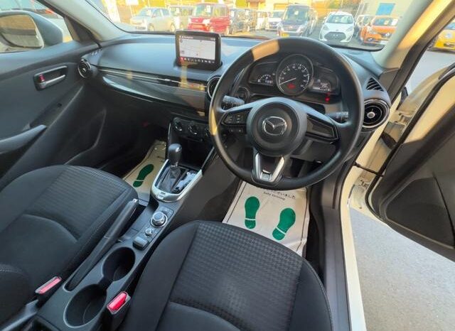 
								MAZDA DEMIO 15 S 2018 full									