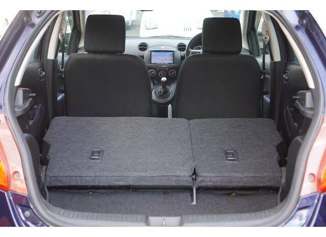 
								MAZDA DEMIO 15C 2013 full									