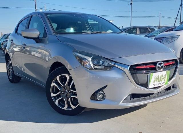 
								MAZDA DEMIO XD BLACK TOURING 2016 full									