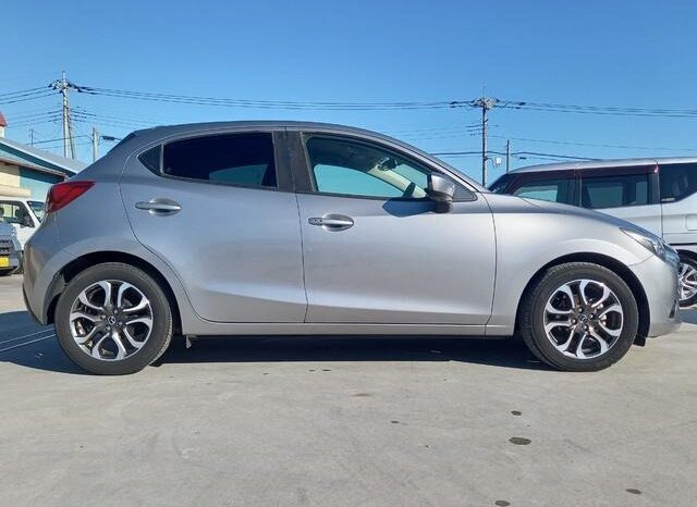 
								MAZDA DEMIO XD BLACK TOURING 2016 full									