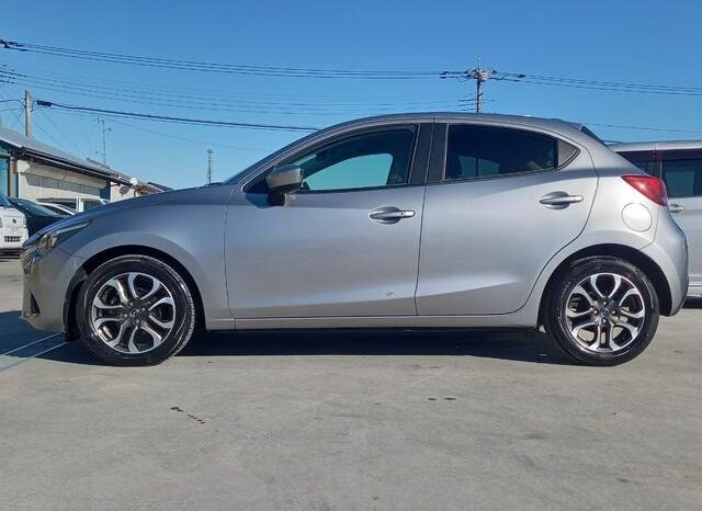 
								MAZDA DEMIO XD BLACK TOURING 2016 full									