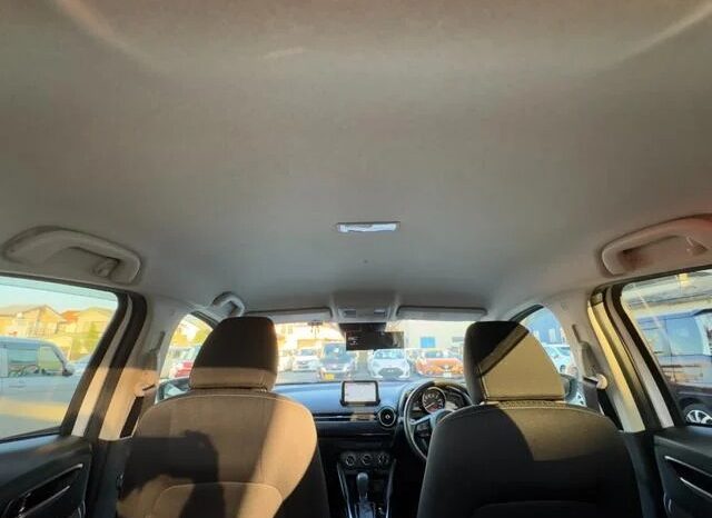 
								MAZDA DEMIO 15 S 2018 full									