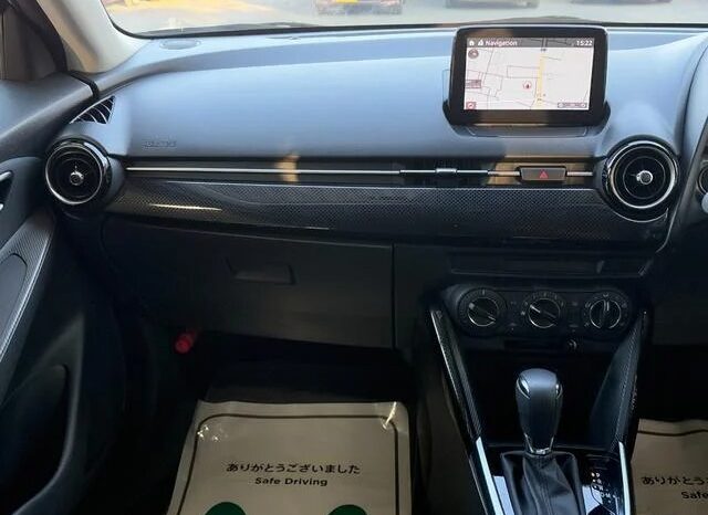 
								MAZDA DEMIO 15 S 2018 full									