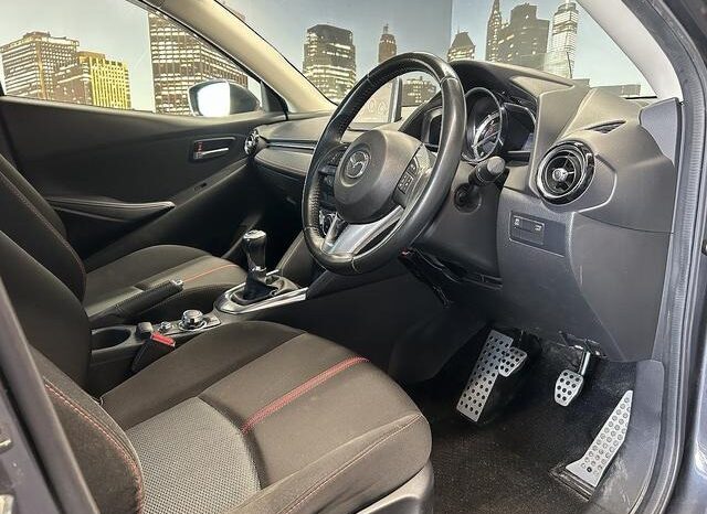 
								MAZDA DEMIO XD TOURING 015 full									