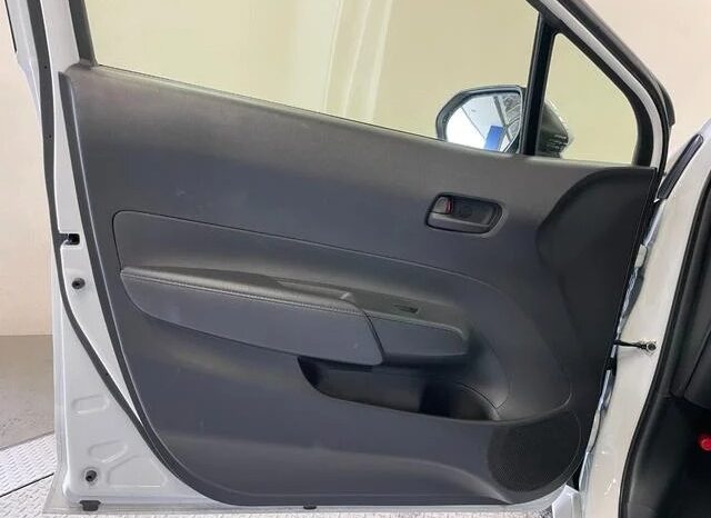 
								TOYOTA AQUA 2024 full									