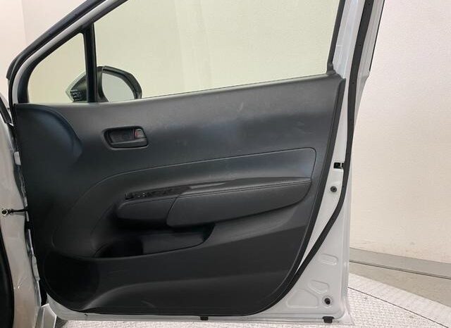 
								TOYOTA AQUA 2024 full									