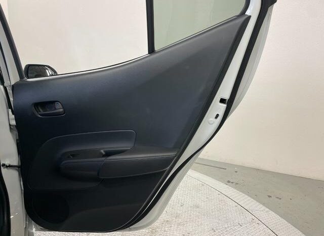 
								TOYOTA AQUA 2024 full									