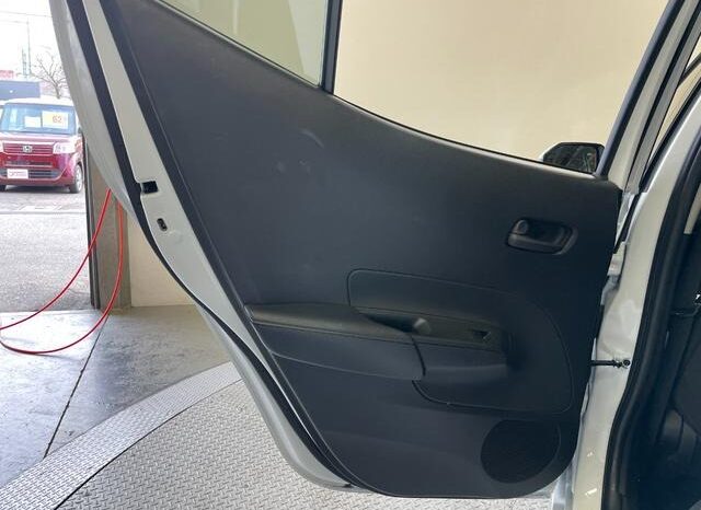 
								TOYOTA AQUA 2024 full									