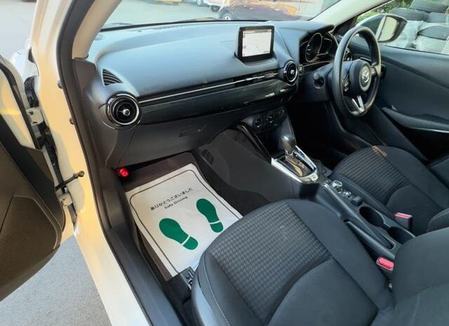 
								MAZDA DEMIO 15 S 2018 full									