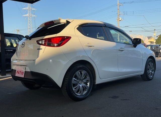 
								MAZDA DEMIO 15 S 2018 full									