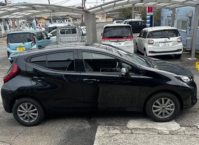 
								TOYOTA AQUA 2024 full									