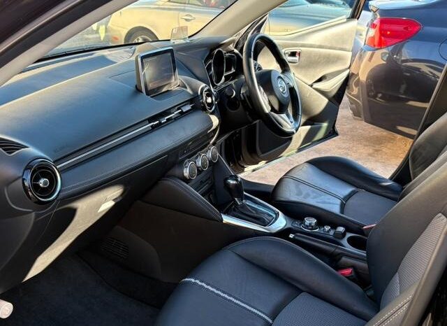 
								MAZDA DEMIO XD BLACK TOURING 2016 full									