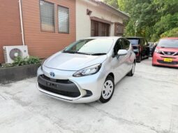 TOYOTA AQUA 2024