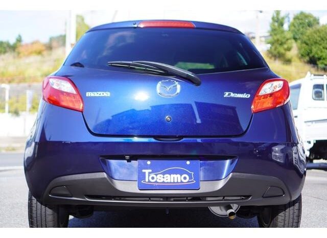 
								MAZDA DEMIO 15C 2013 full									