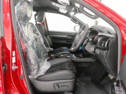 
										Toyota Hilux GR Sports full									