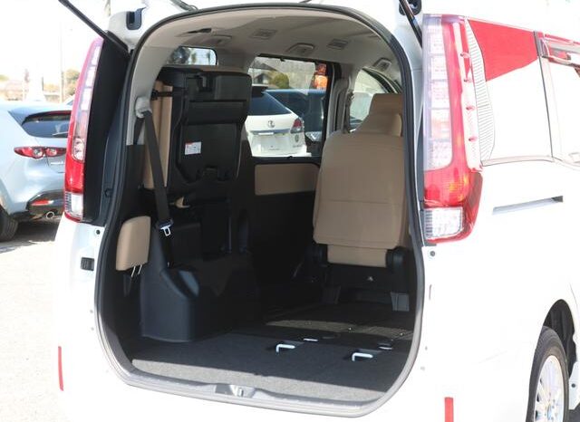 
								TOYOTA NOAH 2016 full									
