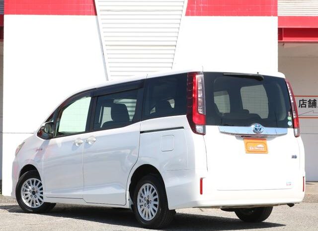 
								TOYOTA NOAH 2016 full									