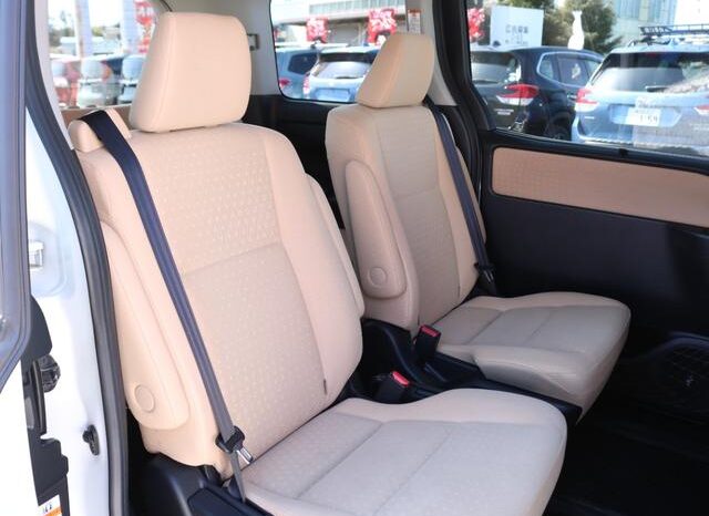 
								TOYOTA NOAH 2016 full									