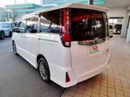 
										TOYOTA NOAH 2016 full									