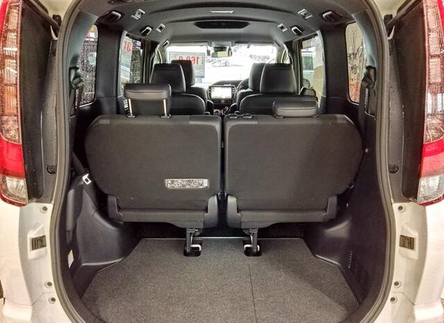 
								TOYOTA NOAH 2016 full									