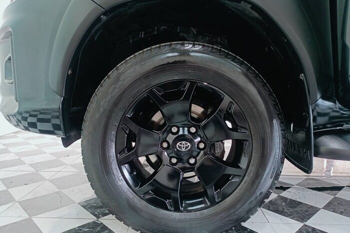 
								Toyota Hilux DOUBLE CAB full									