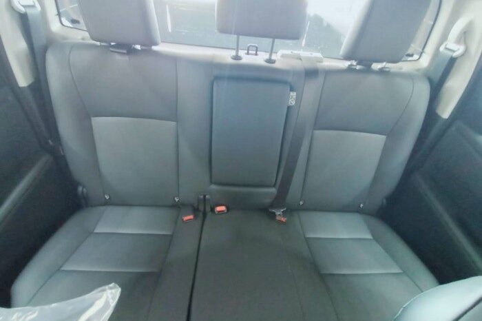 
								TOYOTA HILUX TRAVO full									