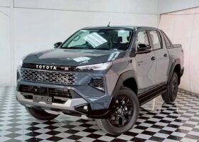 TOYOTA HILUX TRAVO