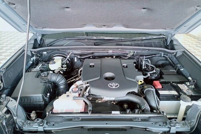 
								TOYOTA HILUX TRAVO full									