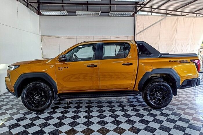 
								TOYOTA HILUX TRAVO full									