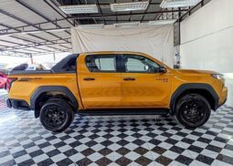 
										TOYOTA HILUX TRAVO full									