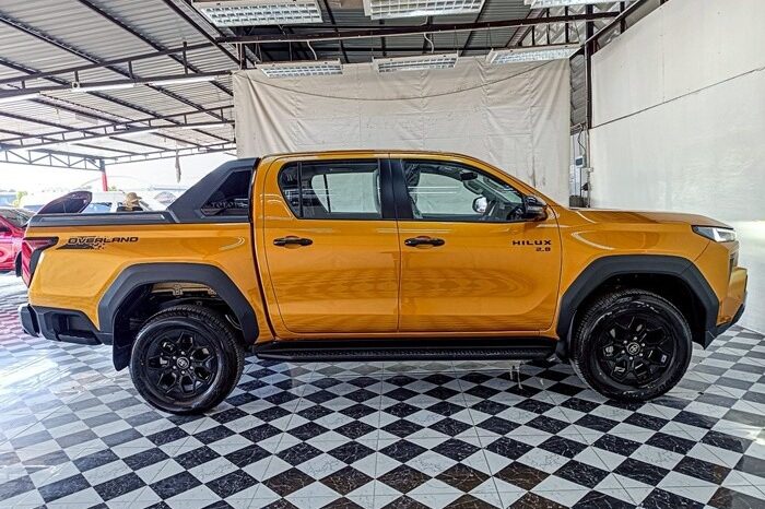 
								TOYOTA HILUX TRAVO full									