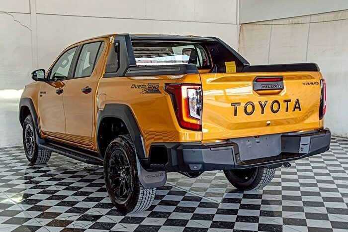 
								TOYOTA HILUX TRAVO full									