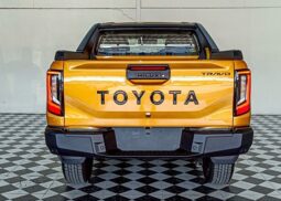 
										TOYOTA HILUX TRAVO full									