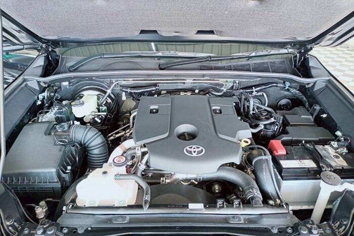 
								TOYOTA HILUX TRAVO full									