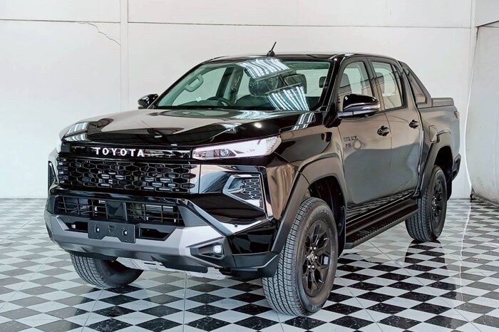 
								TOYOTA HILUX TRAVO full									