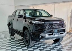 TOYOTA HILUX TRAVO