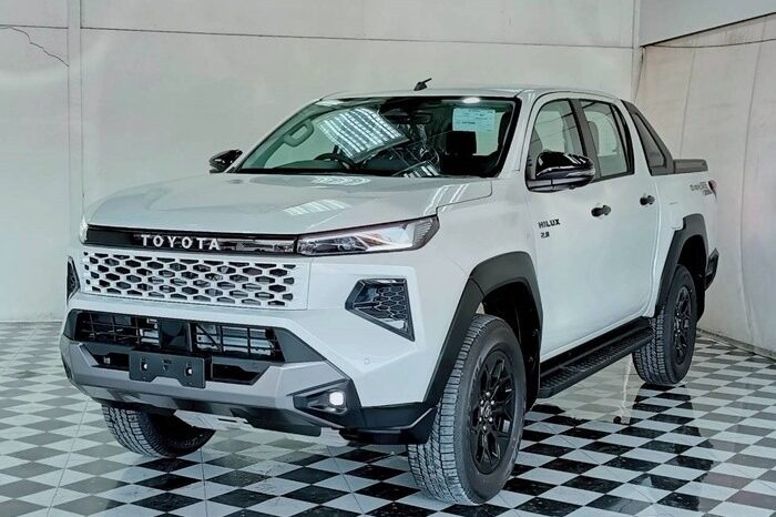 
								TOYOTA HILUX TRAVO full									