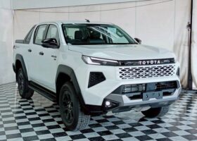 TOYOTA HILUX TRAVO